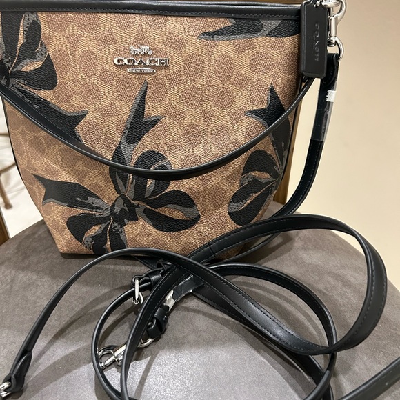 Coach Tan and Black Floral Crossbody Bag - Picture 3 of 8
